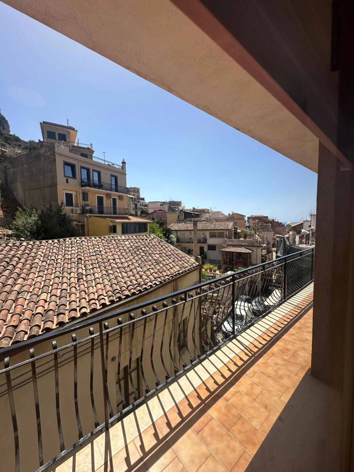 We Home Taormina Center With Parking Exterior foto