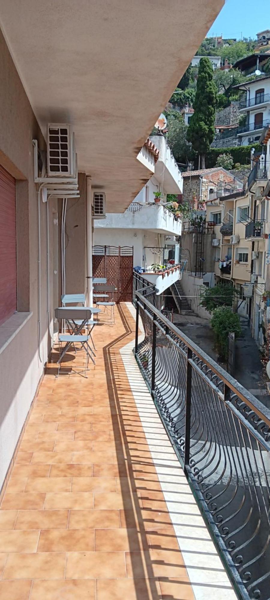 We Home Taormina Center With Parking Exterior foto